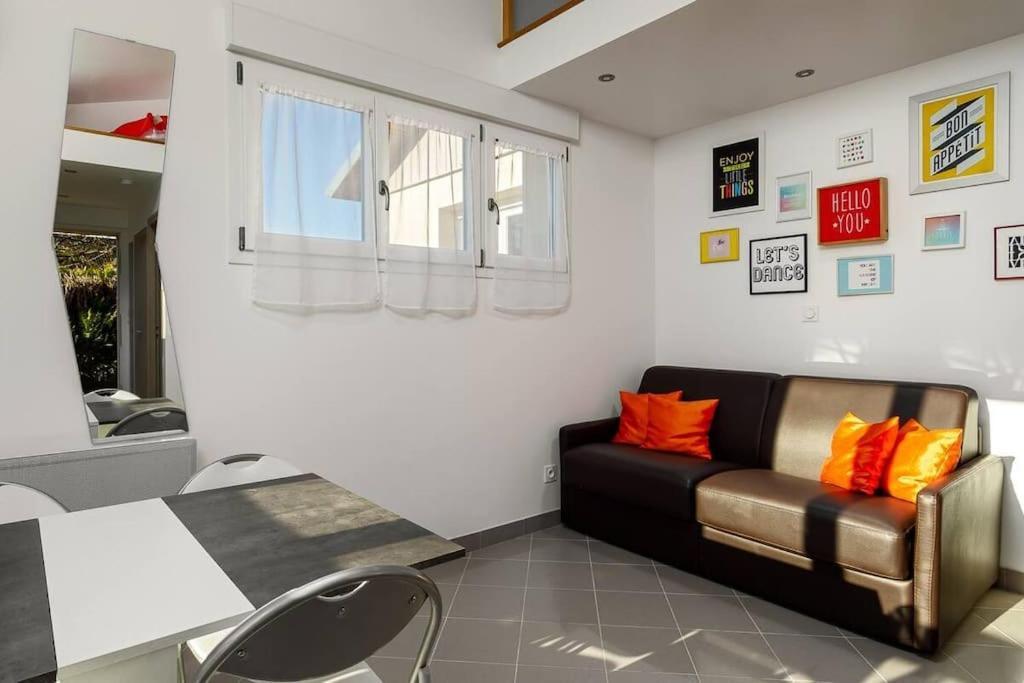 Studio Duplex - Le Garden - 10 Mn Disney Lägenhet Bailly-Romainvilliers Exteriör bild